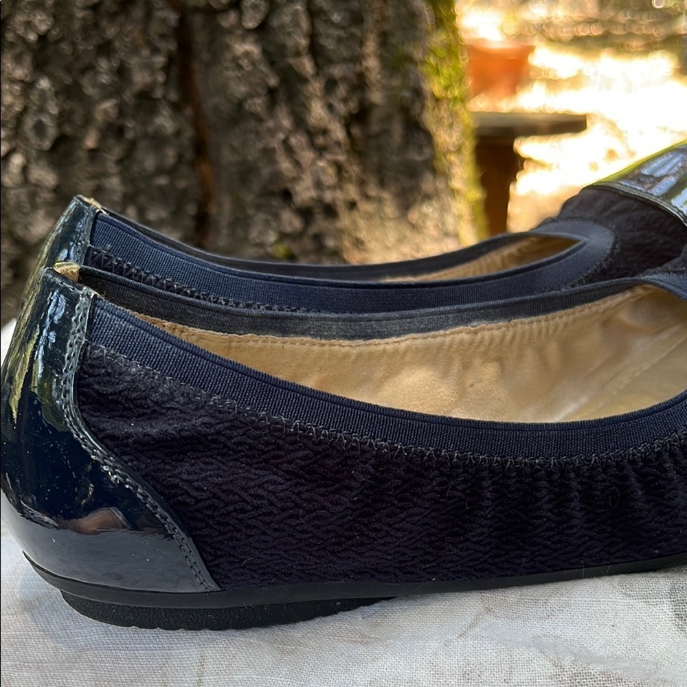 Croft & Barrow with Ortholite Dark Blue Ballet Flats with Patent Toe - Picture 5 of 12